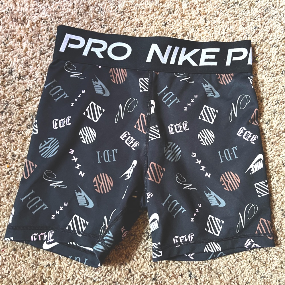 nike pro